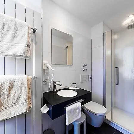 Hirschen Otel 3*