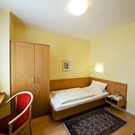 Otel Hirschen