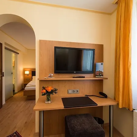 Hirschen 3*